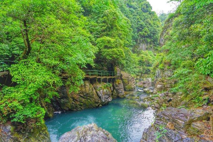 欧盟宣布加强经济安全计划，外交部：希望遵守市场经济基本准则